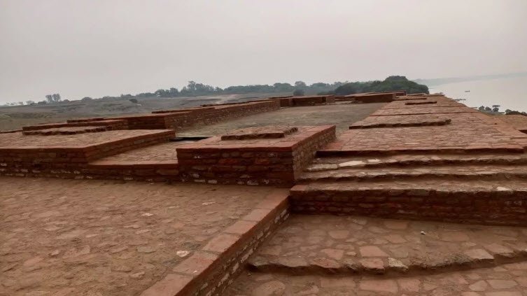 Kaushambi Fort, Kaushambi, Uttar Pradesh - Vushii.com